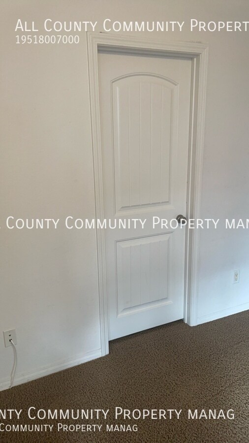 Building Photo - 40298 Hannah Way