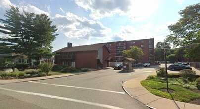 Building Photo - 159 Main St