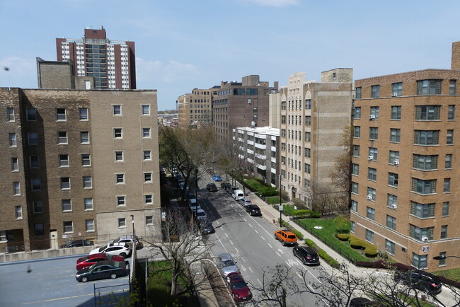 Building Photo - 4970 N Marine Dr