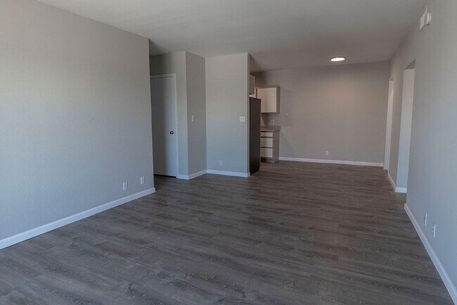 Building Photo - 3408 Balboa Ln