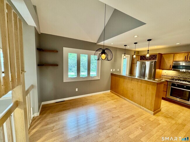 Building Photo - 58 Uplands Way