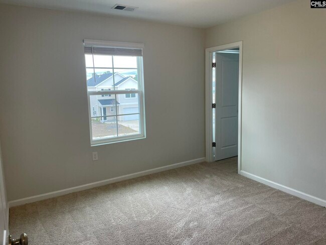 Building Photo - 434 Eclipse Ln