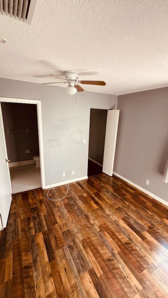 Building Photo - 4735 SW 14th St