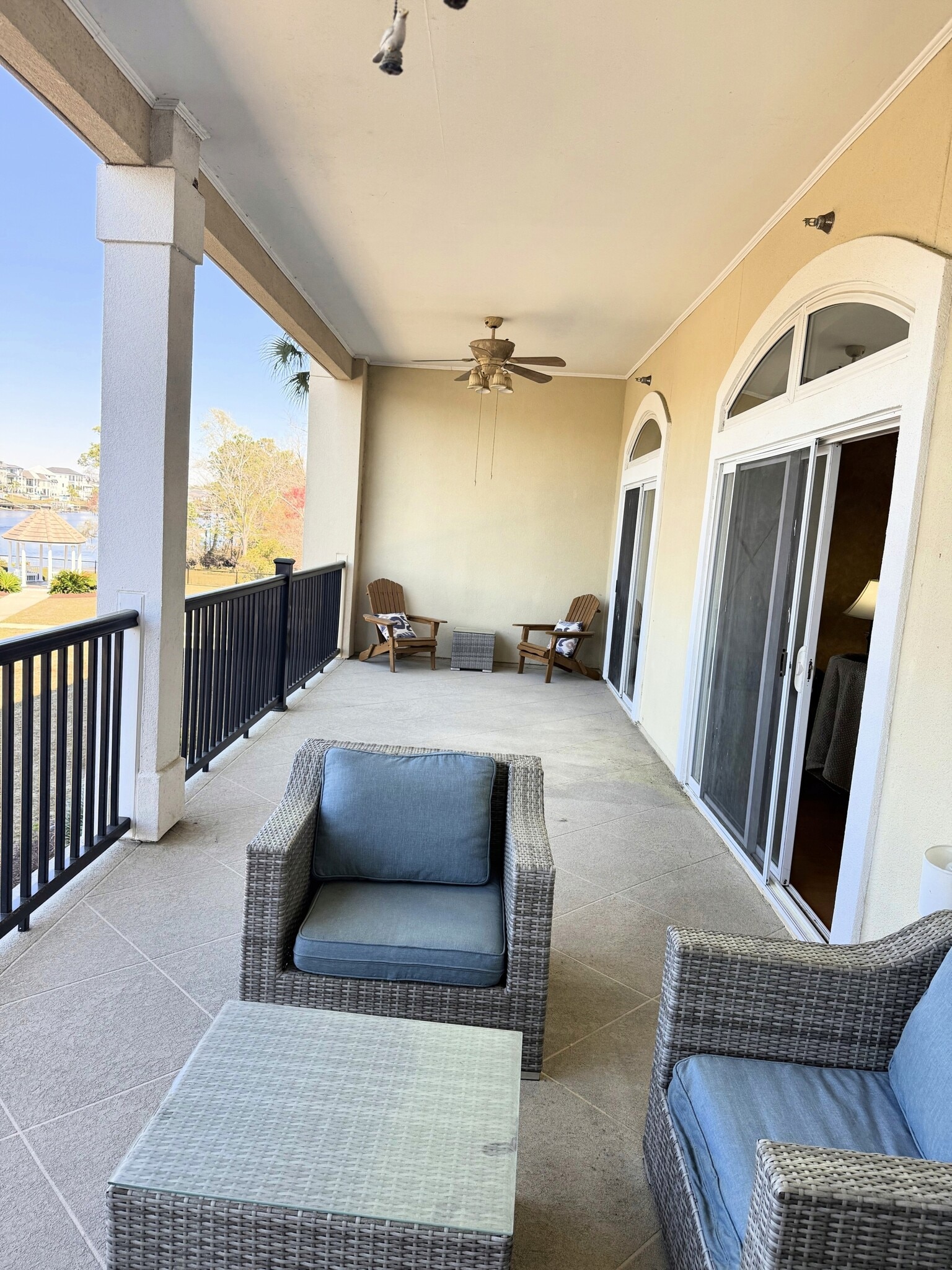 Building Photo - 265 Venice Way