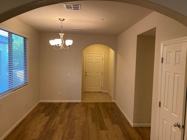 Building Photo - Tuscany Ranch Living