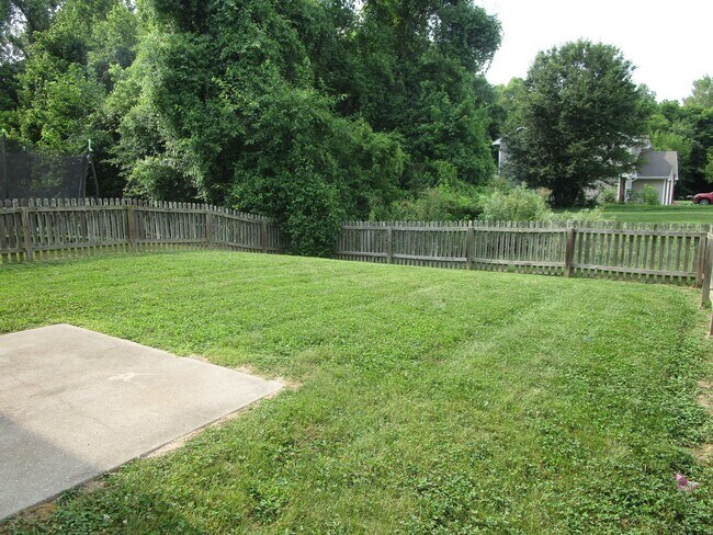 Building Photo - 4405-4407-4407 Cheryl Ct