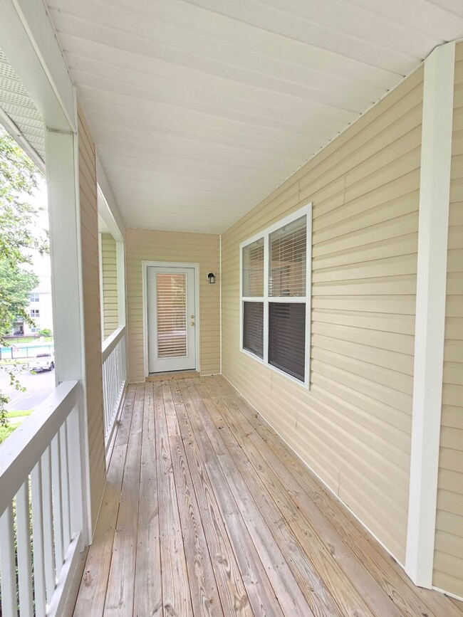 Building Photo - Cape Cottages Condos - 3BD/2BA - Less than...