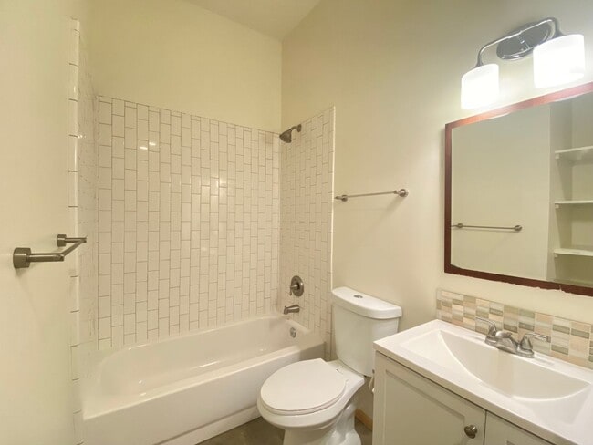 Building Photo - Contemporary Retreat on Dunlap St.