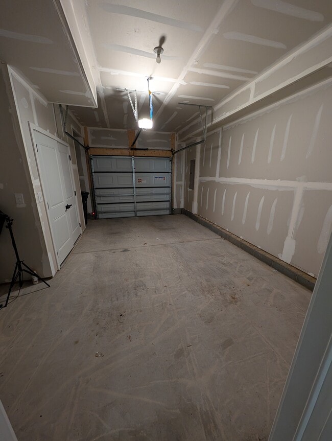 Building Photo - 460 Spearfield Ln
