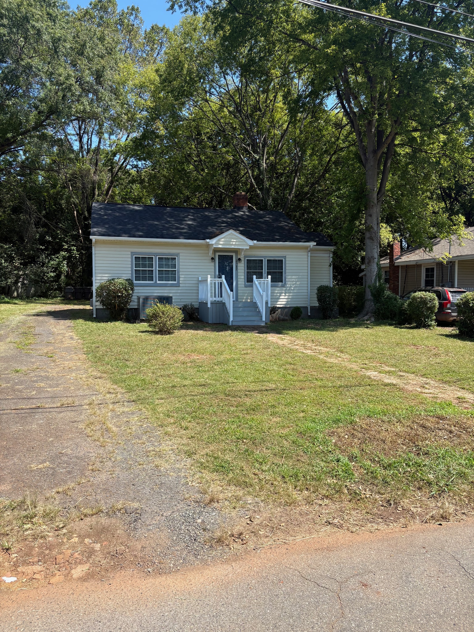 Building Photo - 2582 Hemphill St