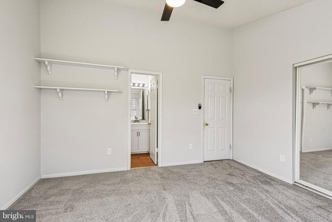 Building Photo - 1440 Nutwood Ct