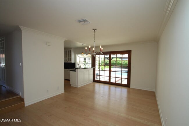 Building Photo - 186 Poplar Crest Ave