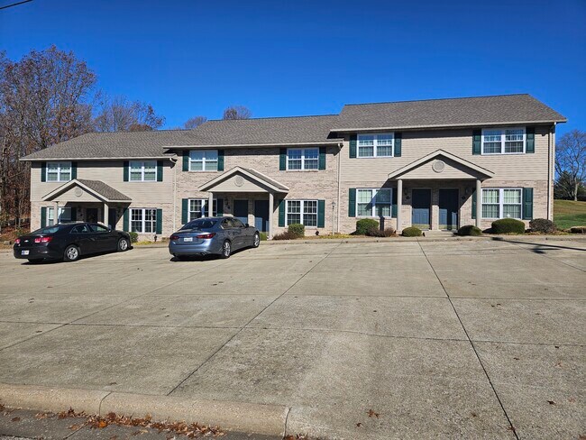 Primary Photo - 1480 Woodlawn Dr