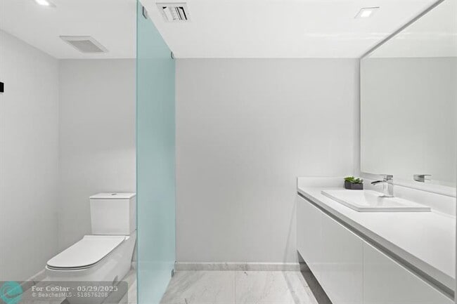 Building Photo - 701 N Fort Lauderdale Beach Blvd