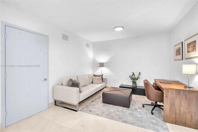 Building Photo - 1331 Brickell Bay Dr