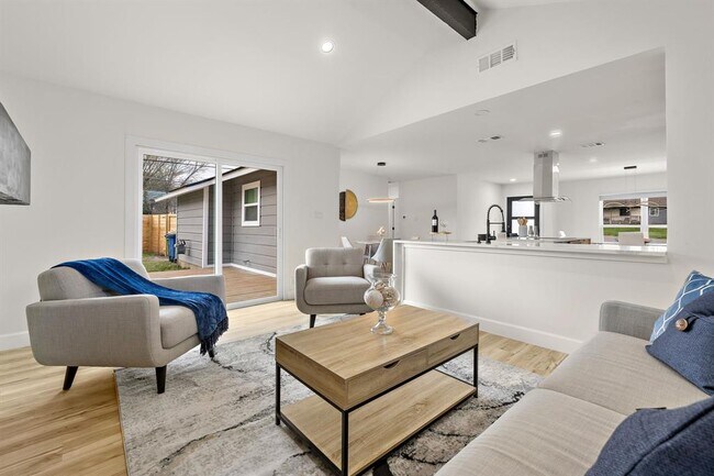 Building Photo - 2927 Norwood Hill Rd