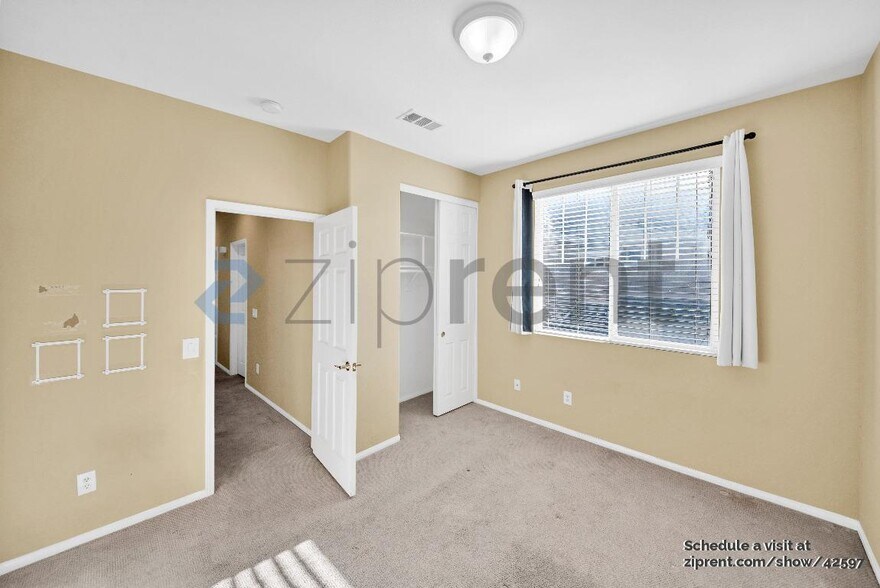 Building Photo - 24162 Willowbrooke Ct