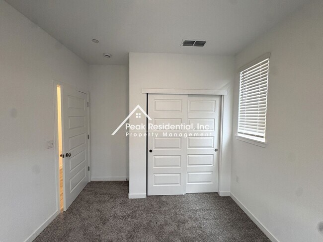 Building Photo - Brand New 4bd/2.5a Rancho Cordova Home With Loft-Must See!