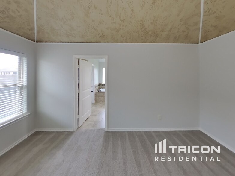 Building Photo - 3107 White Horse Ct