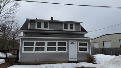 Building Photo - 5 Whipple Ct