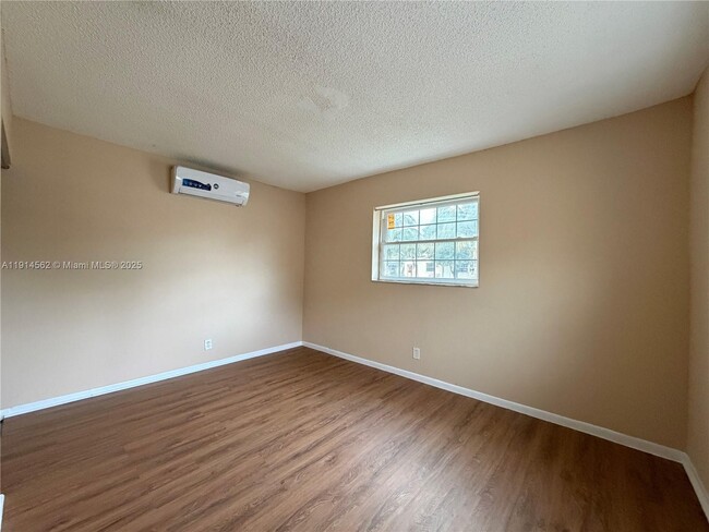 Building Photo - 7212 SW 3rd Ct