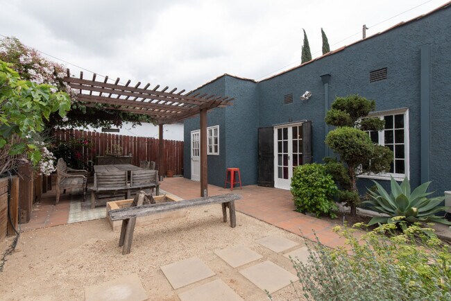 Building Photo - 2756 Locksley Pl