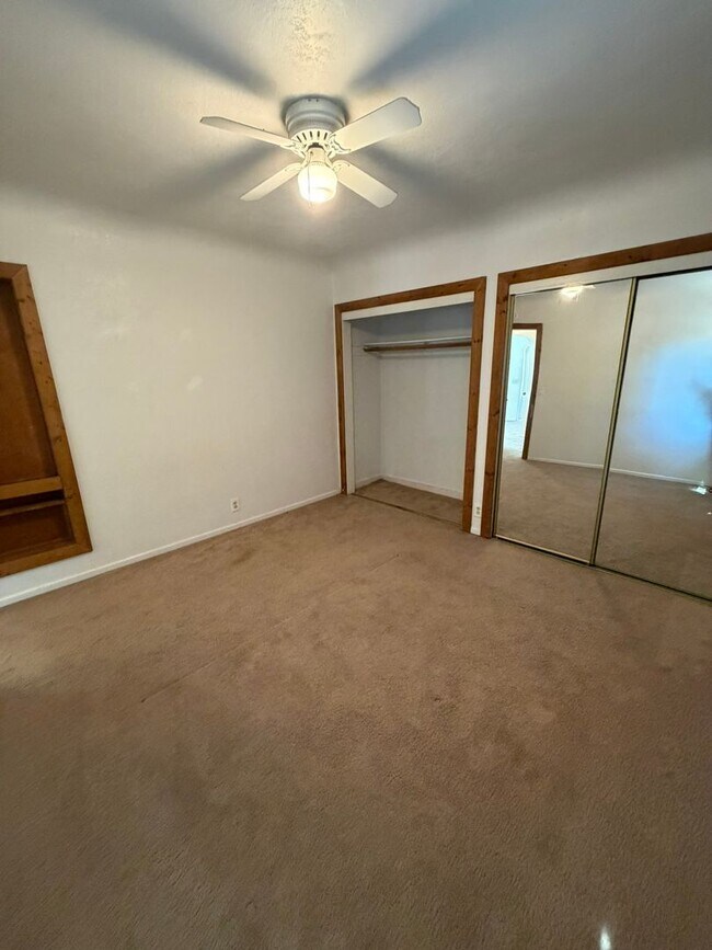 Building Photo - 2 Bedroom with a garage with Large fenced yard!