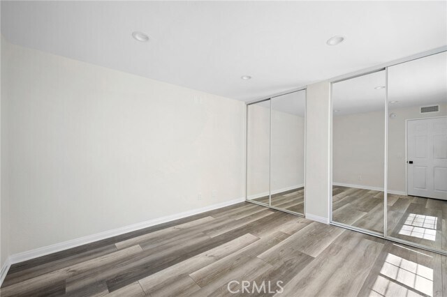 Building Photo - 5565 Canoga Ave
