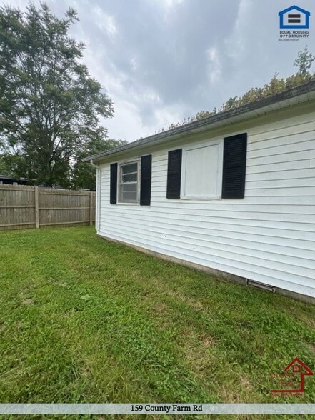 Building Photo - 159 County Farm Rd