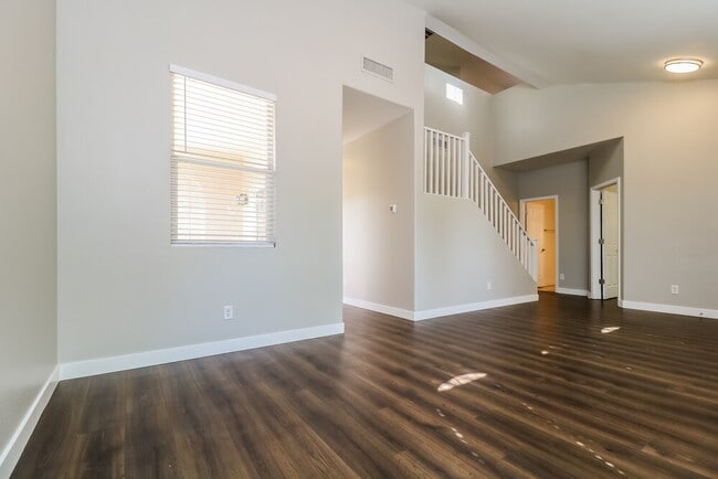 Building Photo - 5123 W Fulton St