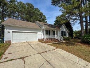 Building Photo - Charming 4 Bed 2 Bath Home in Jack Britt