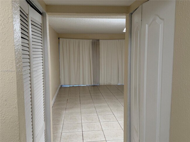 Building Photo - 4235 N University Dr