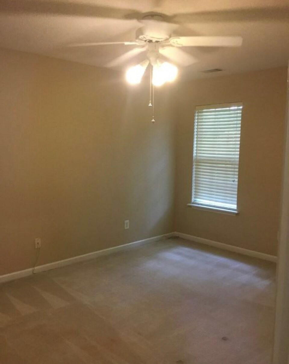 2nd bedroom - 2020 Glennfield Ln