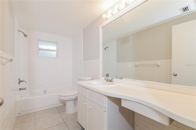 Building Photo - 2652 White Sands Dr