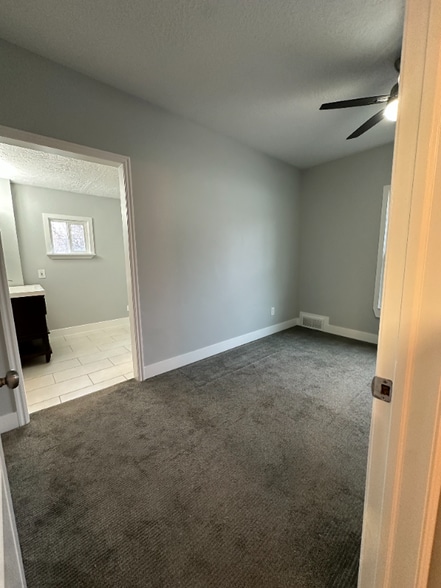 Building Photo - 2740 S 500 E