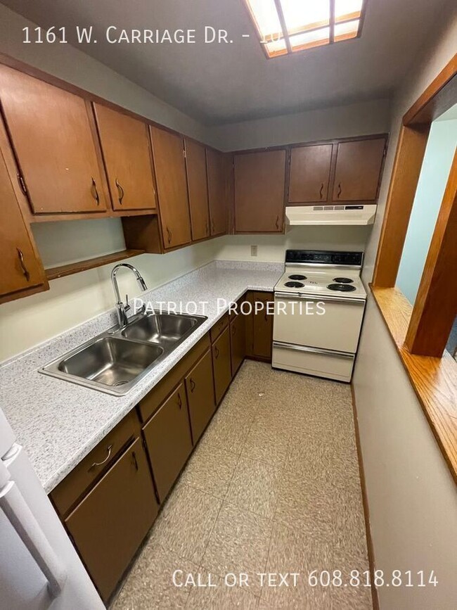 Building Photo - 1 bedroom/ 1 bath apartment in Whitewater, WI