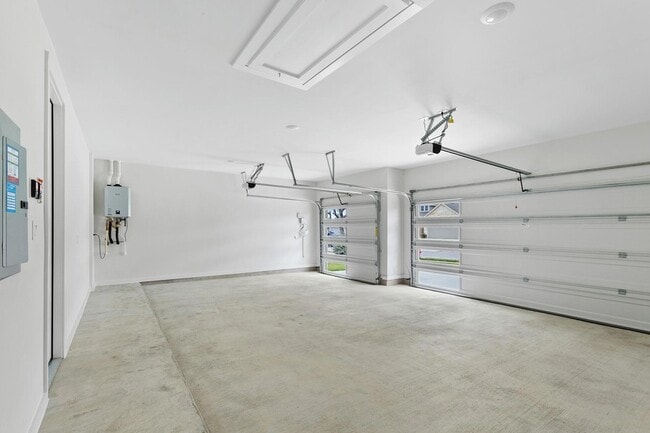 Building Photo - 150 Samuel Blair Pass