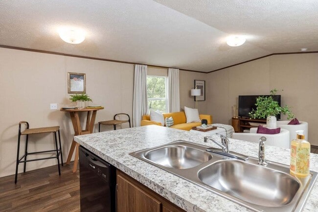 Building Photo - My- 88