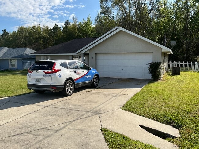 Building Photo - *** NOT AVAILABLE TO SHOW BEFORE MAY 15TH *** Great Location - SE Ocala Home 3/2/2 **Won't Last***