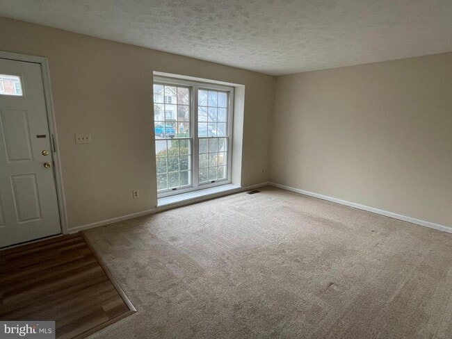 Primary Photo - 2134 Commissary Cir