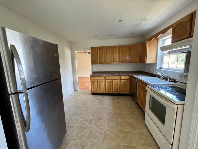 Building Photo - 2 bedroom 2 bathroom for rent!