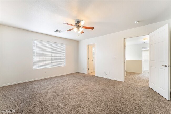 Building Photo - 7275 Phlox Rd