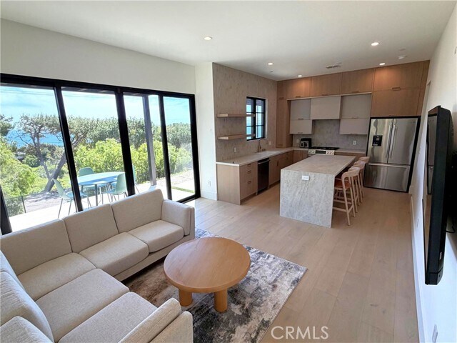 Building Photo - 33201 Cuthbert Rd