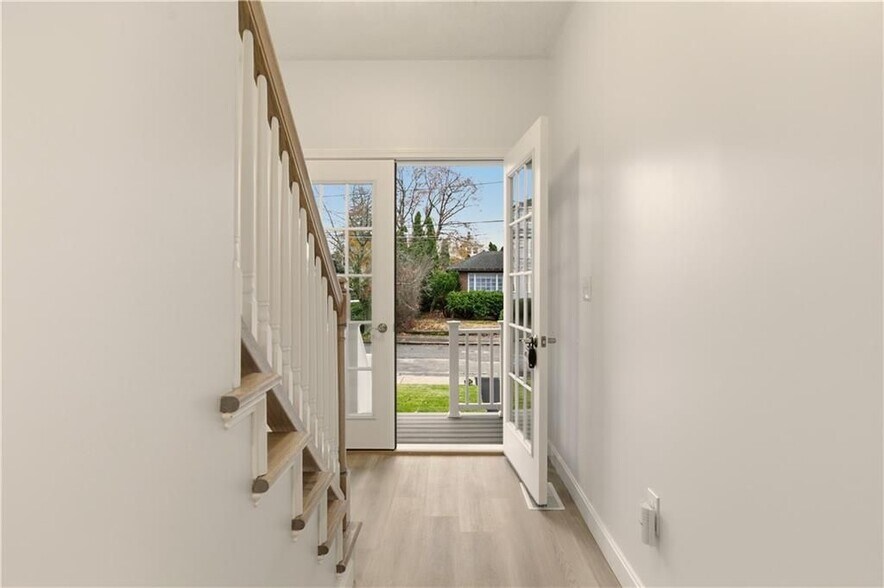 Building Photo - 47 Windsor Rd