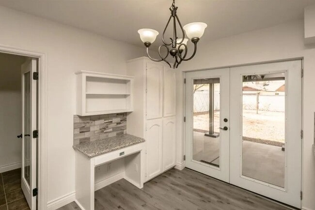 Building Photo - Remodeled 4-Bedroom Home in the Heart of K...