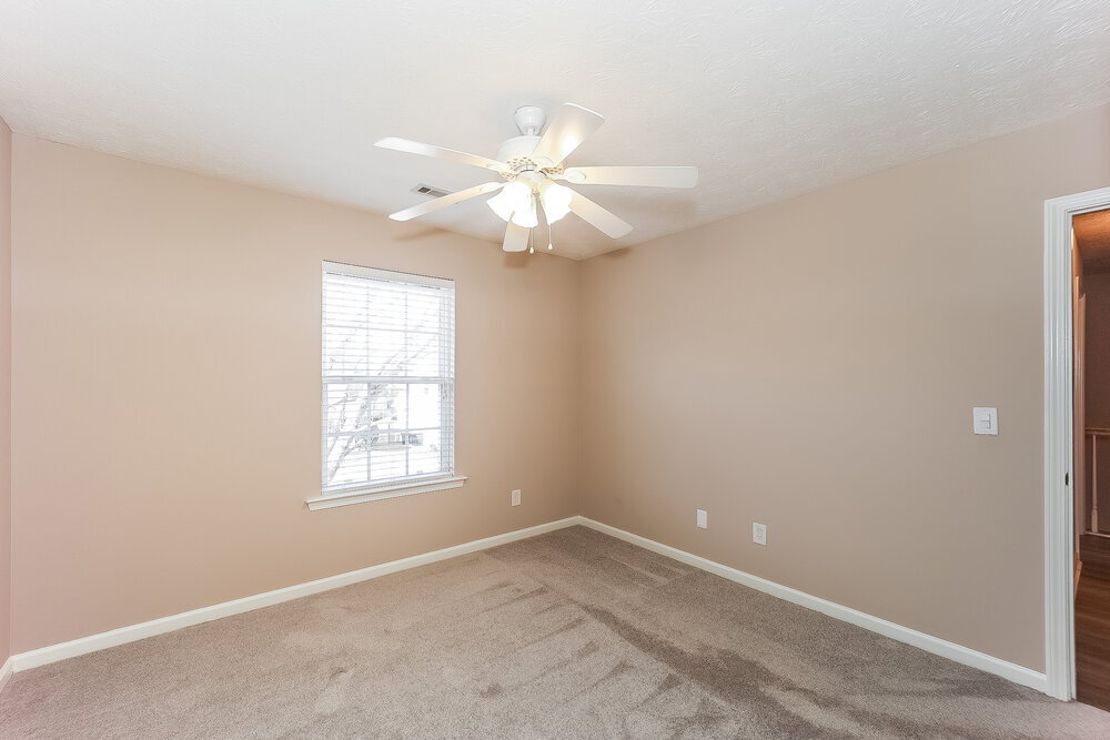 Building Photo - 55 Roxbury Ln