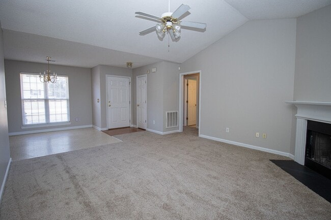 Building Photo - Spacious 3BR/2BA Home Near Fort Jackson & VA Hospital *Military Discount Offered!