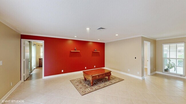 Building Photo - 488 Forestview Dr