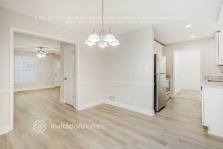 Building Photo - 5484 Pine Dr SW