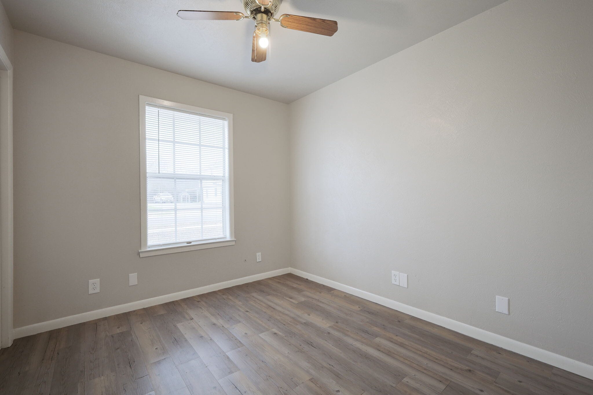 Building Photo - 608 Uland St